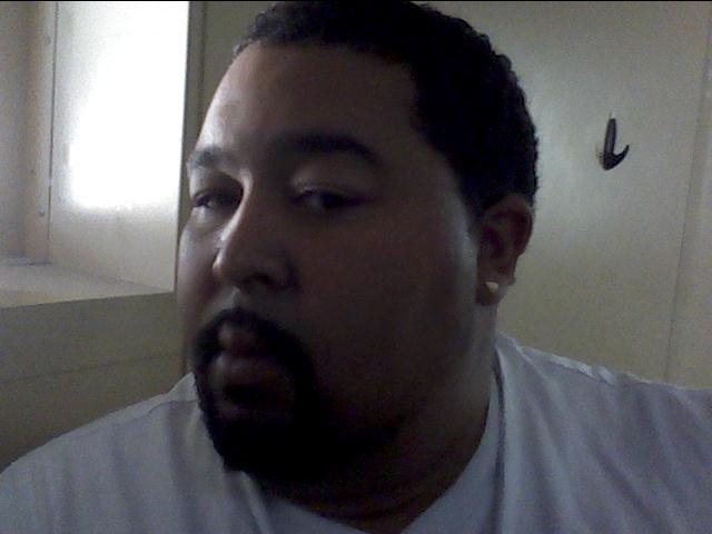 Date this pretty United States man Common from Va.beach US6487