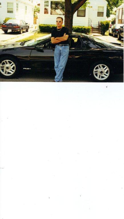 Date this good-looking Colombia man Glomboy from Chicago CO4538
