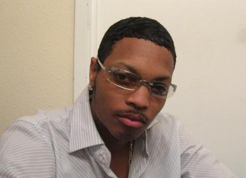 Date this athletic United States man Iluvlatns from Denver US6677