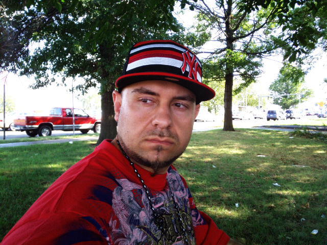 Date this cute United States man Muamet from Waterbury US6804