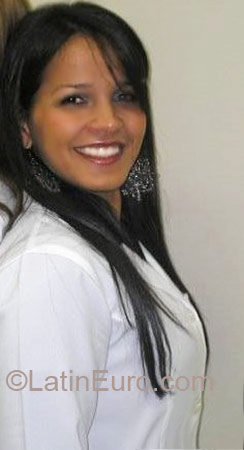 Date this attractive Brazil girl Cristiane Alexandre from Manaus BR3393