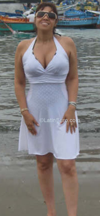 Date this gorgeous Peru girl Roxana from Lima PE310
