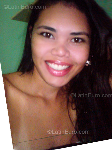 Date this pretty Brazil girl Erikarla from Manaus BR3441
