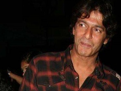 Date this tall United States man Nicelookingprof from Chicago US7096