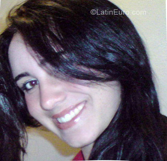 Date this passionate Brazil girl Franciele Aparecida from Divino De Sao Lourenco BR3594