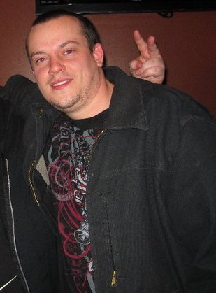 Date this tall United States man Brian from Auburn US7408