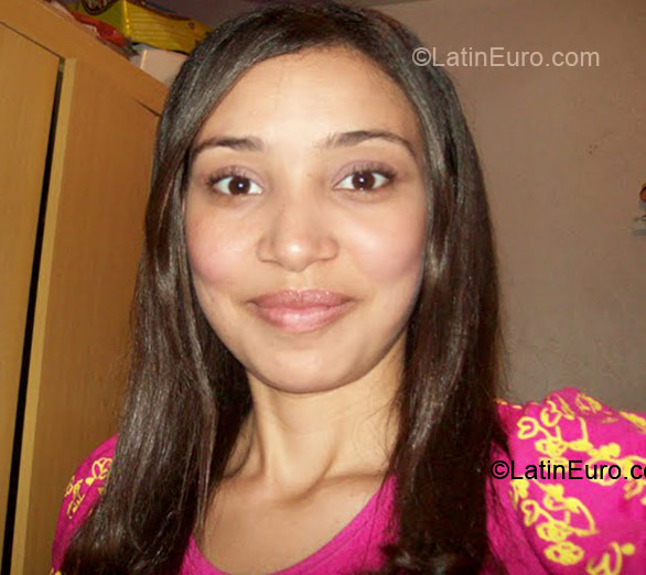 Date this hard body Brazil girl Eli from Sao Paulo BR3601