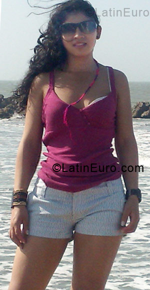 Date this exotic Ecuador girl Maria from quito CO5123