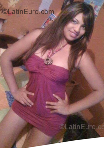 Date this lovely Ecuador girl Lizbeth Marcela from Ambato EC34