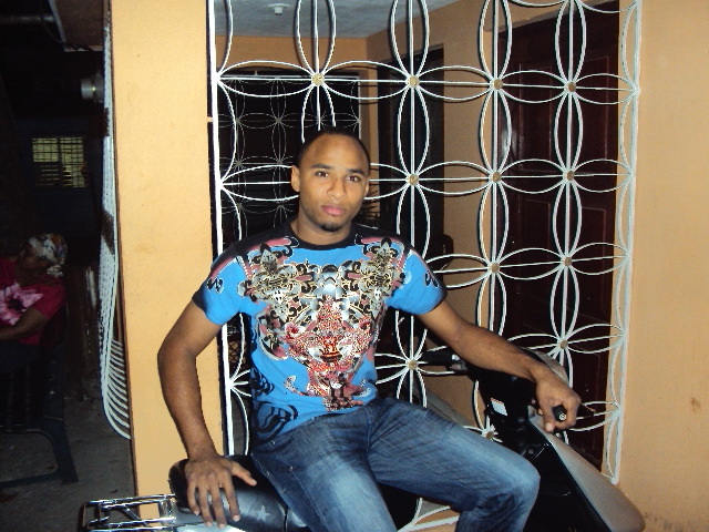 Date this charming Dominican Republic man Glen from Santo Domingo DO5255