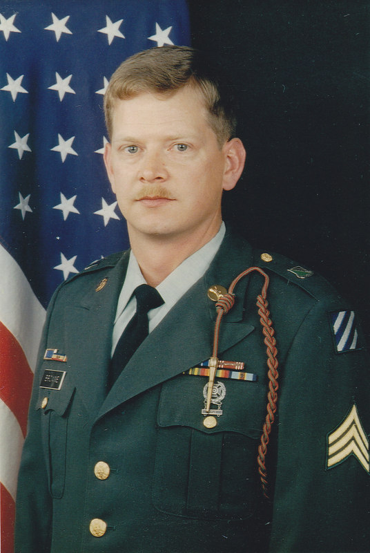 Date this attractive United States man RICHARD from  US7697