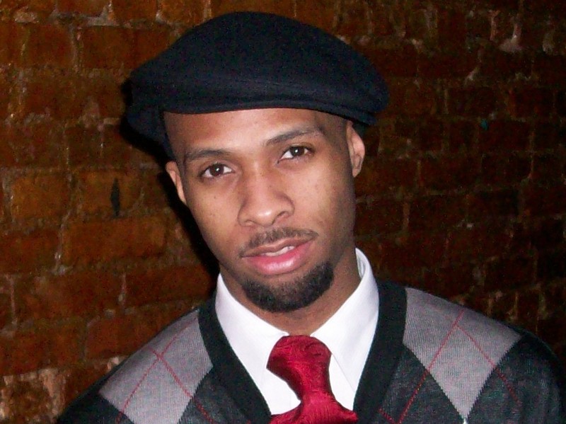 Date this young United States man Mikal from Philadelphia US7885