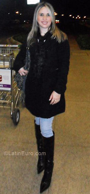 Date this happy Brazil girl Meyri from Belo Horizonte BR3847