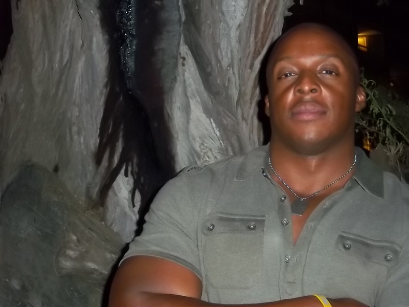 Date this athletic United States man Edward from Sugar Land US7931