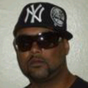 Date this voluptuous United States man Andrew from Nyc US8001