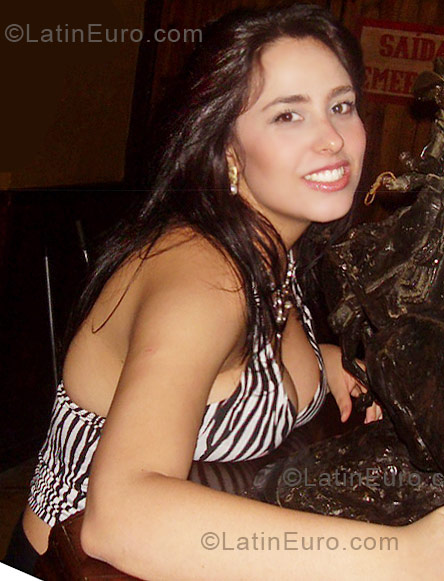 Date this nice looking Brazil girl Simone from Sao Paulo BR3953