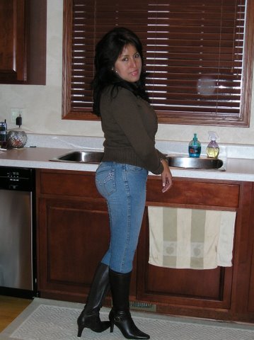 Date this sensual United States girl Cecilia from Phoenix US8346