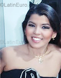 Date this voluptuous Brazil girl Izailda from Uruara BR4149