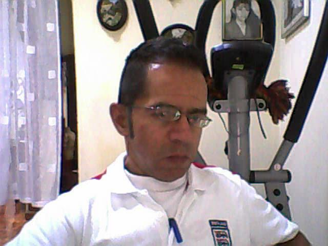 Date this gorgeous Colombia man Nicolas from Manizales CO5685