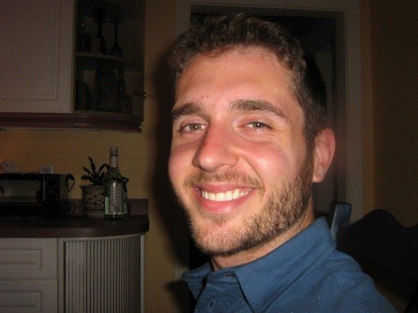 Date this happy United States man Kim from S. Chrluston US8423