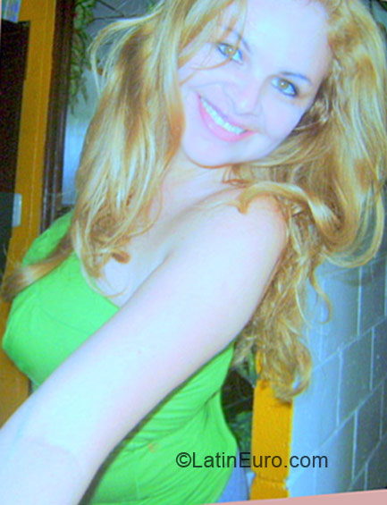 Date this voluptuous El Salvador girl Karla from San Salvador SV8