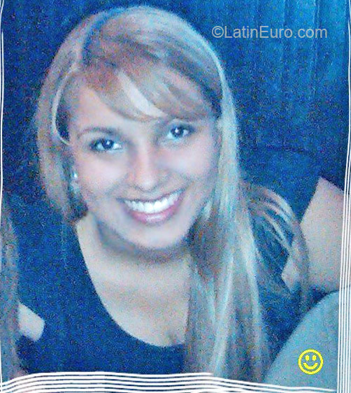 Date this charming Panama girl Leidy from Panama City PA47