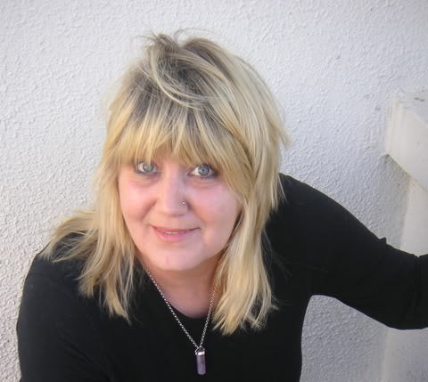Date this beautiful United Kingdom girl Jthom from London GB455