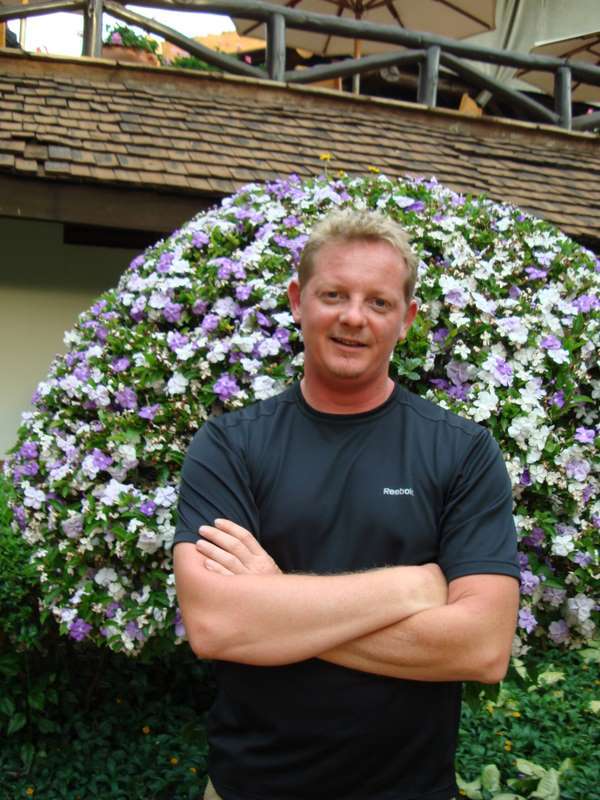 Date this athletic United States man Eric from Grainger US8513