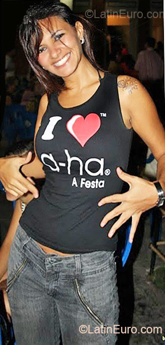 Date this athletic Brazil girl Rosalba from Fortaleza BR6085