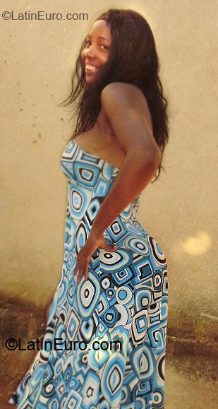 Date this georgeous Brazil girl Silvina from Astolfo Dutra BR4367