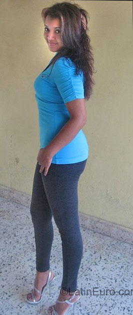 Date this attractive Honduras girl Clary from La Ceiba HN275