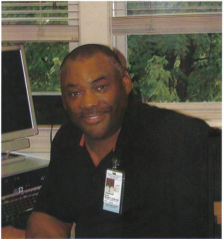 Date this gorgeous United States man Thaddeus from Atlanta US8720