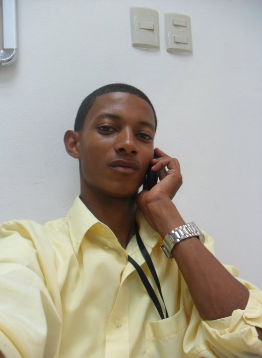 Date this happy Dominican Republic man Leandro from Santo Domingo DO6385