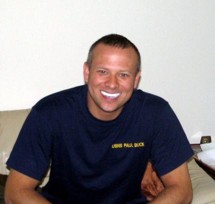 Date this voluptuous United States man William from Hollywood US8821