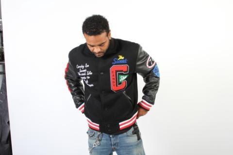 Date this hard body United States man El from Pittsburgh US8933