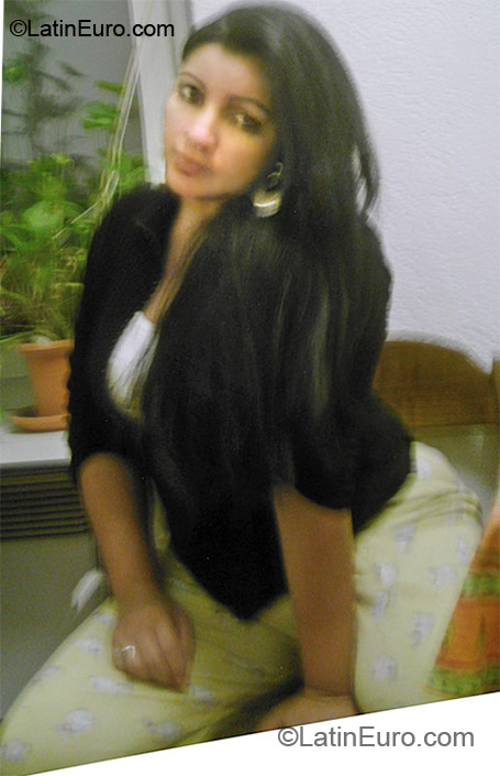 Date this young Spain girl Claudia from Valencia ES156