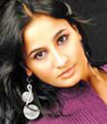 Date this fun Brazil girl Anna from Goiania BR4766