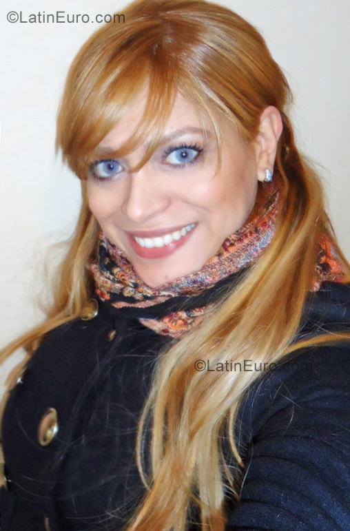 Date this happy Brazil girl Camila from Belo Horizonte BR4836