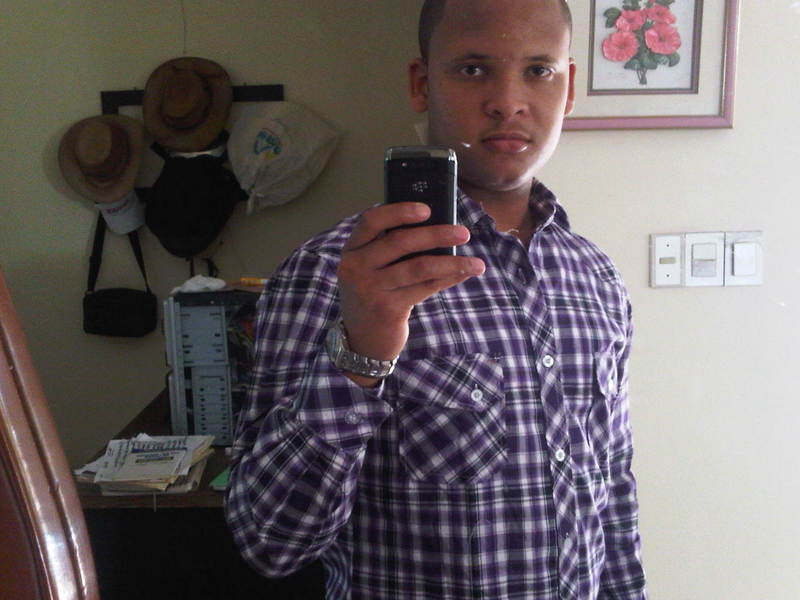 Date this voluptuous Dominican Republic man Leafar from La Romana DO7091