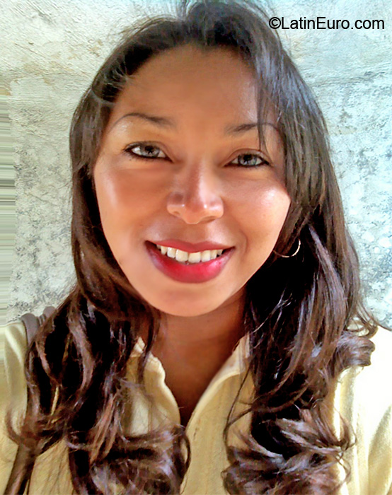 Date this hard body Costa Rica girl Jessie from San Jose CR51