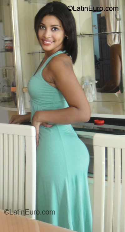 Date this cute Dominican Republic girl Licy from Santo Domingo DO22991