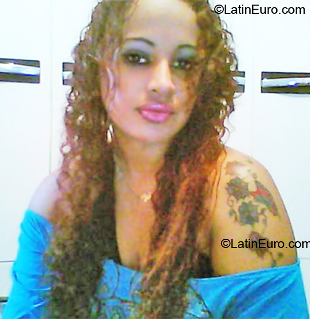 Date this beautiful Brazil girl Josiane from Manaus BR4997
