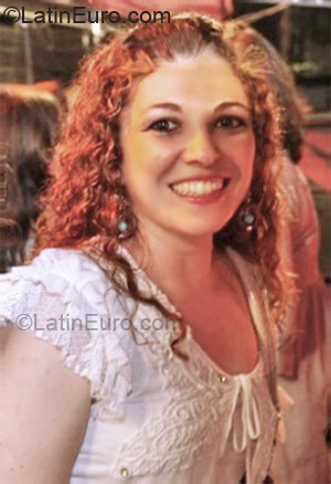 Date this voluptuous Brazil girl Larissa from Tres Lagoas BR5030