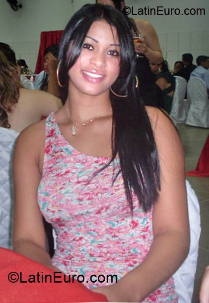 Date this hot Brazil girl Camila from Presidente Prudente BR5054