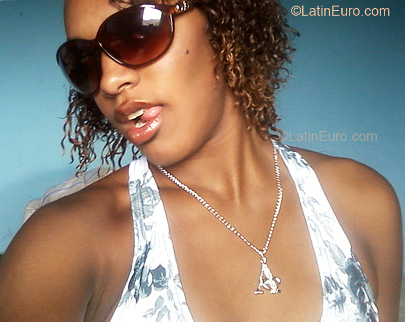 Date this foxy Brazil girl Stefani from Rio De Janeiro BR5077