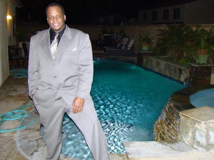 Date this voluptuous United States man Cecil from Hamden US9421