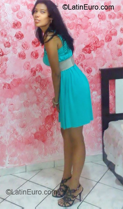 Date this athletic Brazil girl Dayane from Sao Mateus BR5121