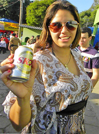 Date this attractive Brazil girl Erica Maria from Taguai BR5179