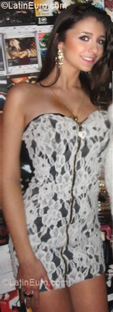 Date this beautiful Brazil girl Samantha from Florianopolis BR5185