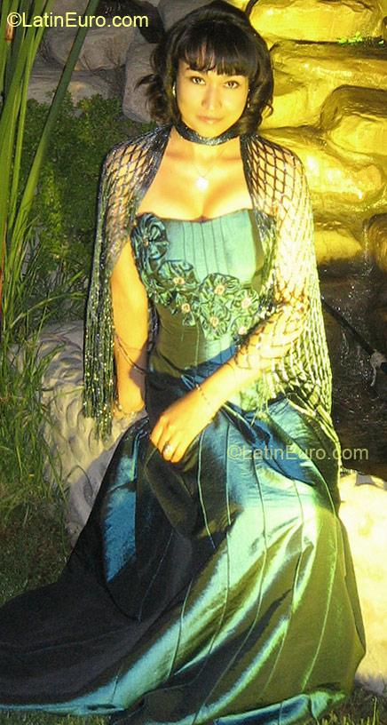 Date this lovely Peru girl Brennda from Arequipa PE482